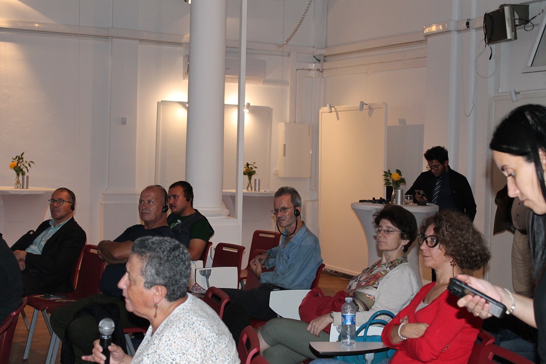 2. Asistentes participando en el conversatorio en el Instituto Cervantes de Argel. Créditos:  Embajada de Colombia en Argel