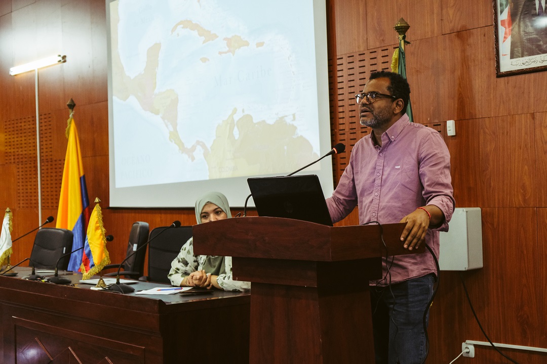 Conversatorio con Javier Ortiz en la Universidad de Orán 2. Créditos: Abdeljalil Hassani