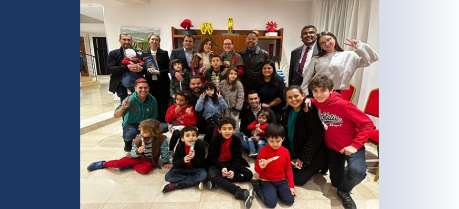 Celebración del día de las velitas en Argel